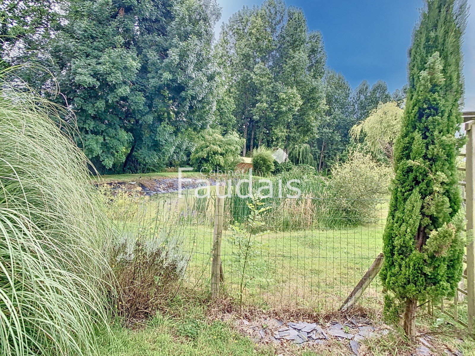 
                                                Vente
                                                 DOMJEAN, Maison en pierre de 170m2 