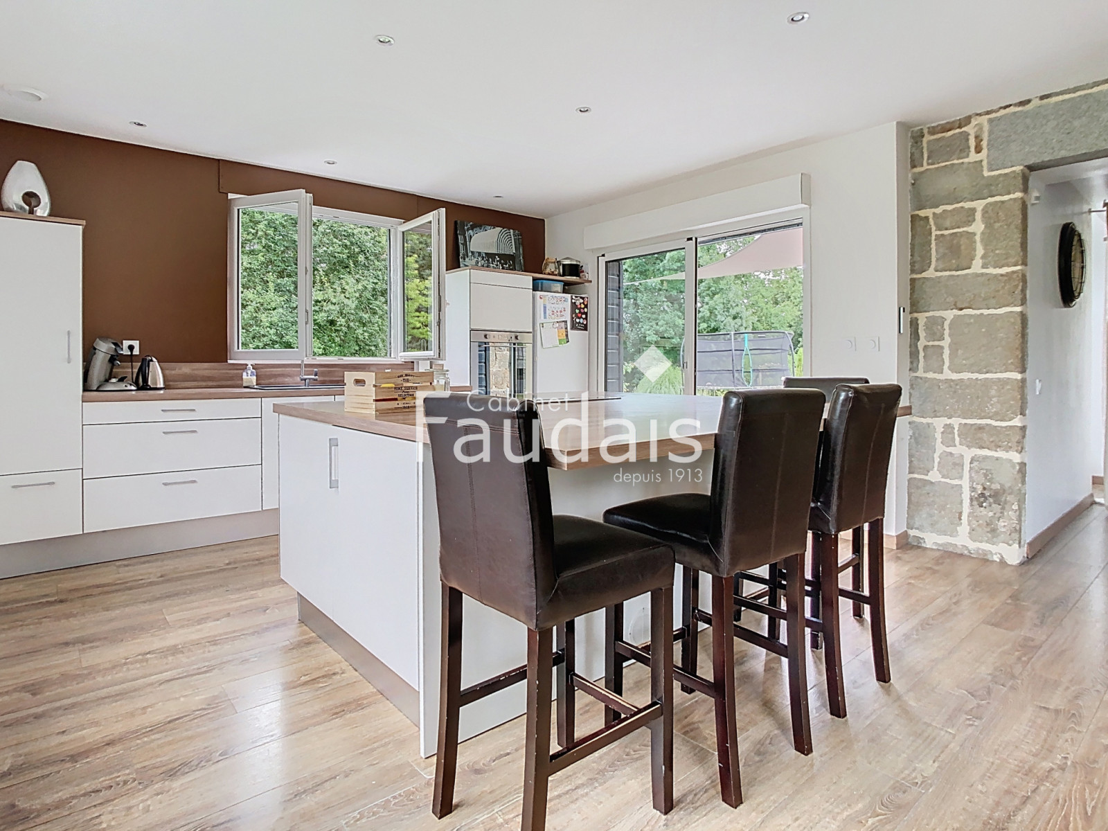 
                                                Vente
                                                 DOMJEAN, Maison en pierre de 170m2 