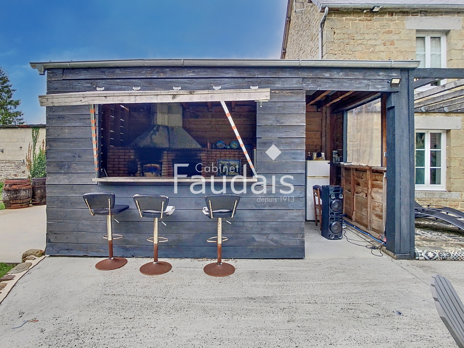 
                                                Vente
                                                 DOMJEAN, Maison en pierre de 170m2 