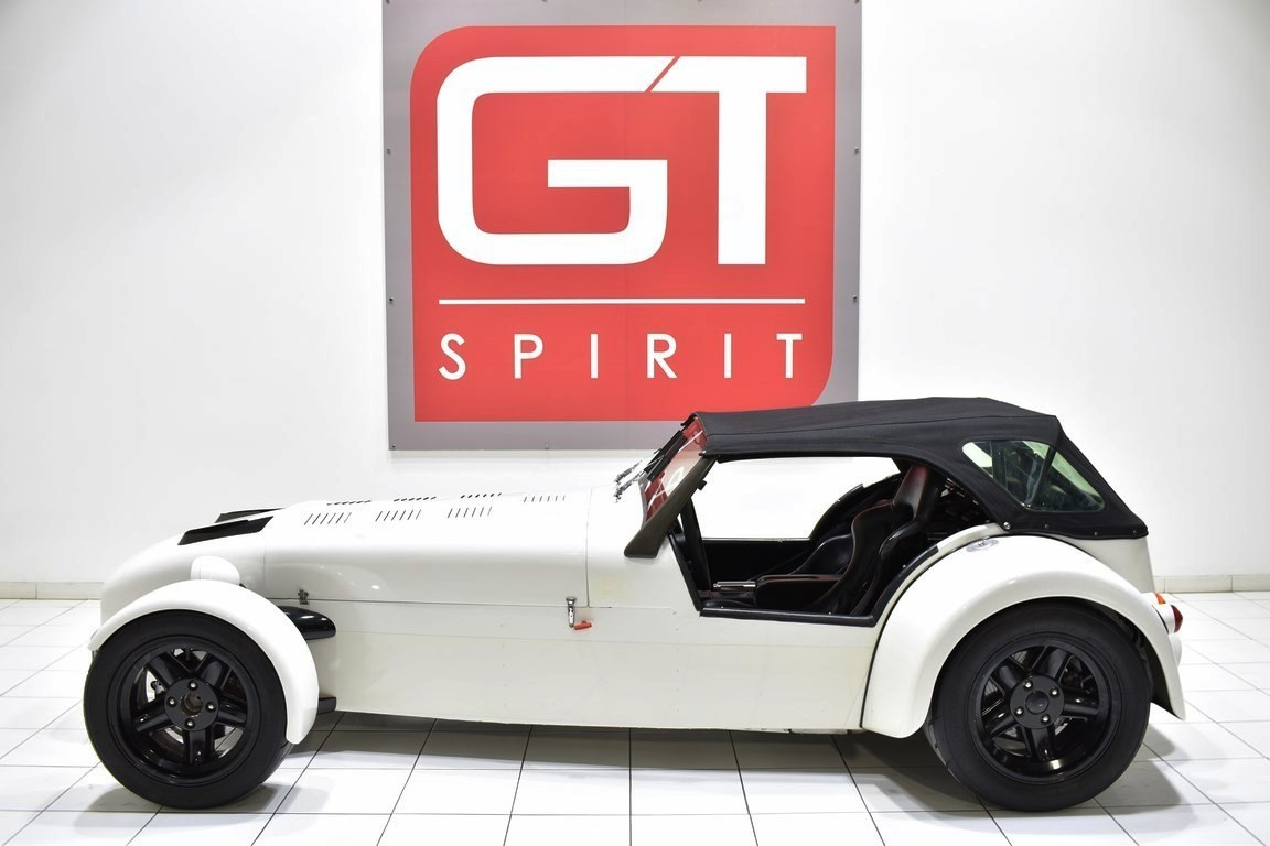 
                                                Voiture
                                                 DONKERVOORT D8 Cosworth