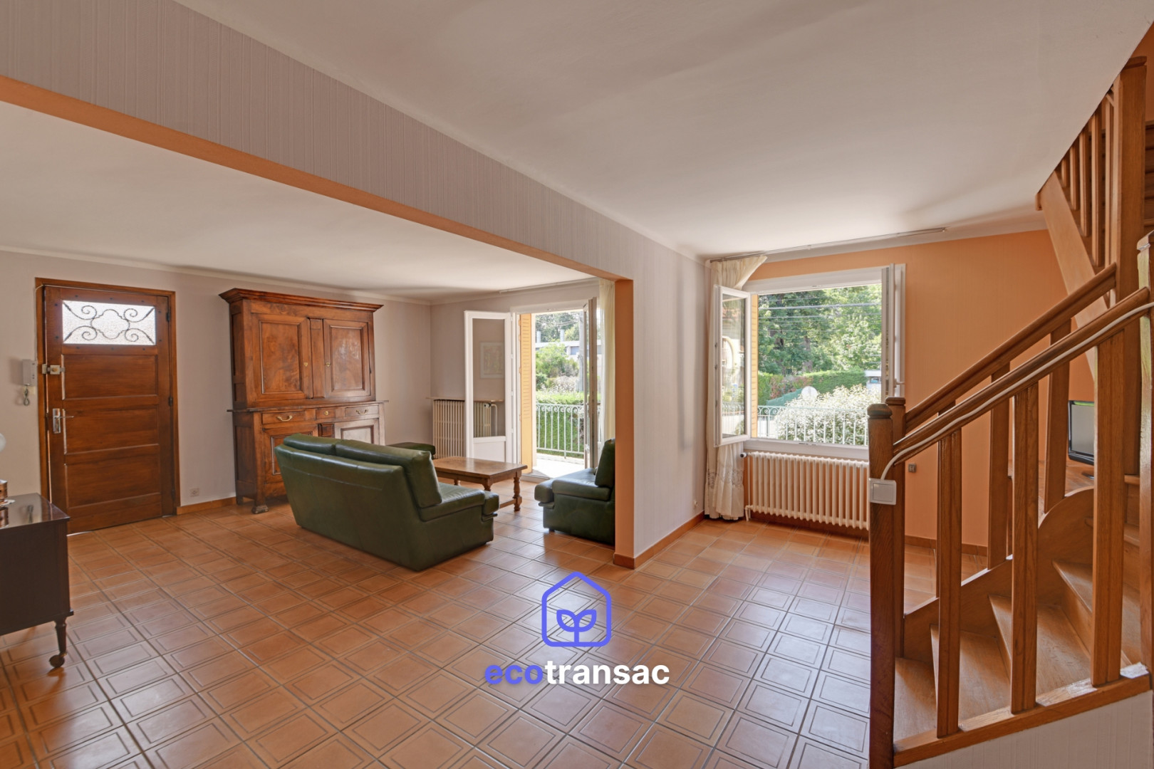 
                                                Vente
                                                 Double maison sur 668 m² de terrain à Saint-Genis-Laval