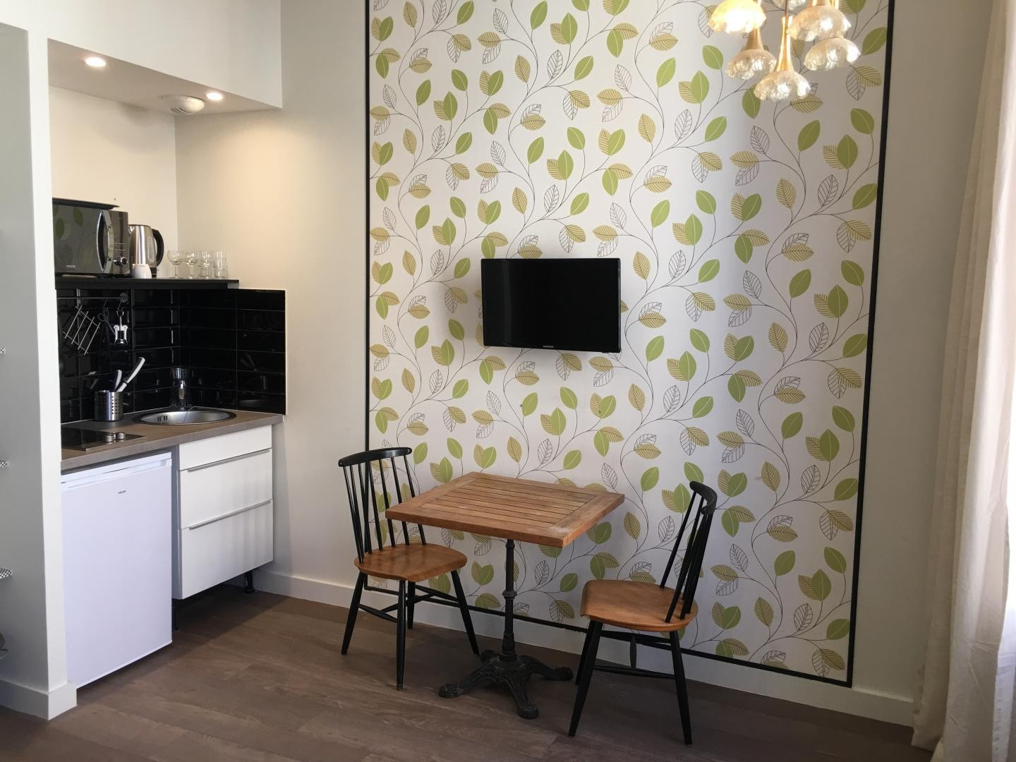 
                                                Location
                                                 Dragon 4