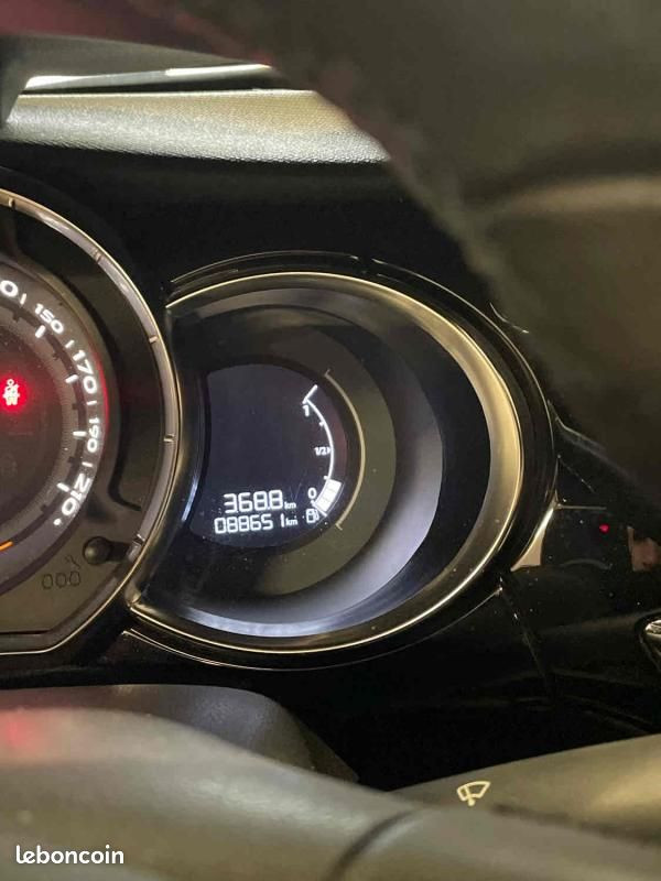 
                                                Voiture
                                                 DS 3 1.6 BlueHDi 100 1560cm3 99cv