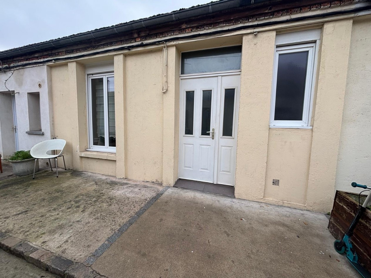 
                                                Location
                                                 dupleix