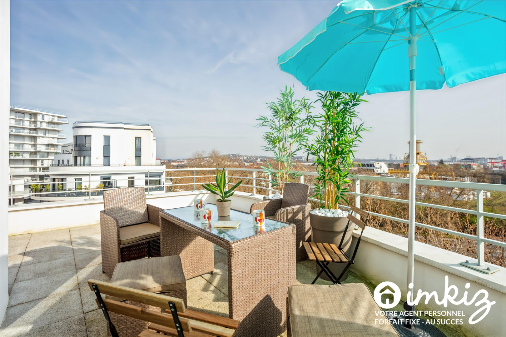 
                                                Vente
                                                 Duplex 111m2 4cha dern étag, terrasse, double park