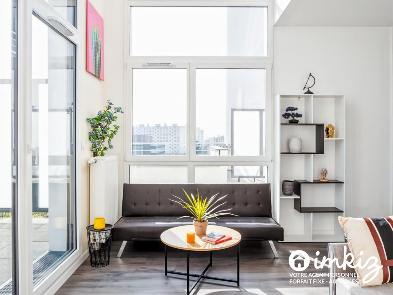 
                                                Vente
                                                 Duplex 111m2 4cha dern étag, terrasse, double park