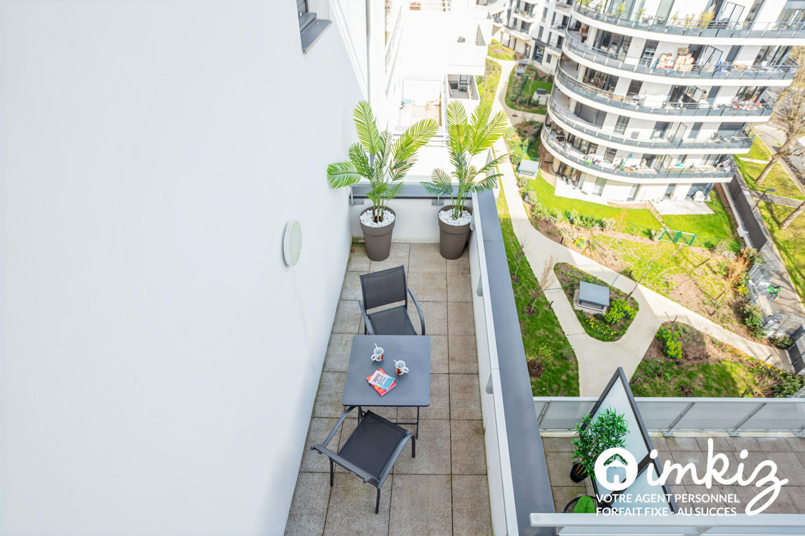 
                                                Vente
                                                 Duplex 111m2 4cha dern étag, terrasse, double park