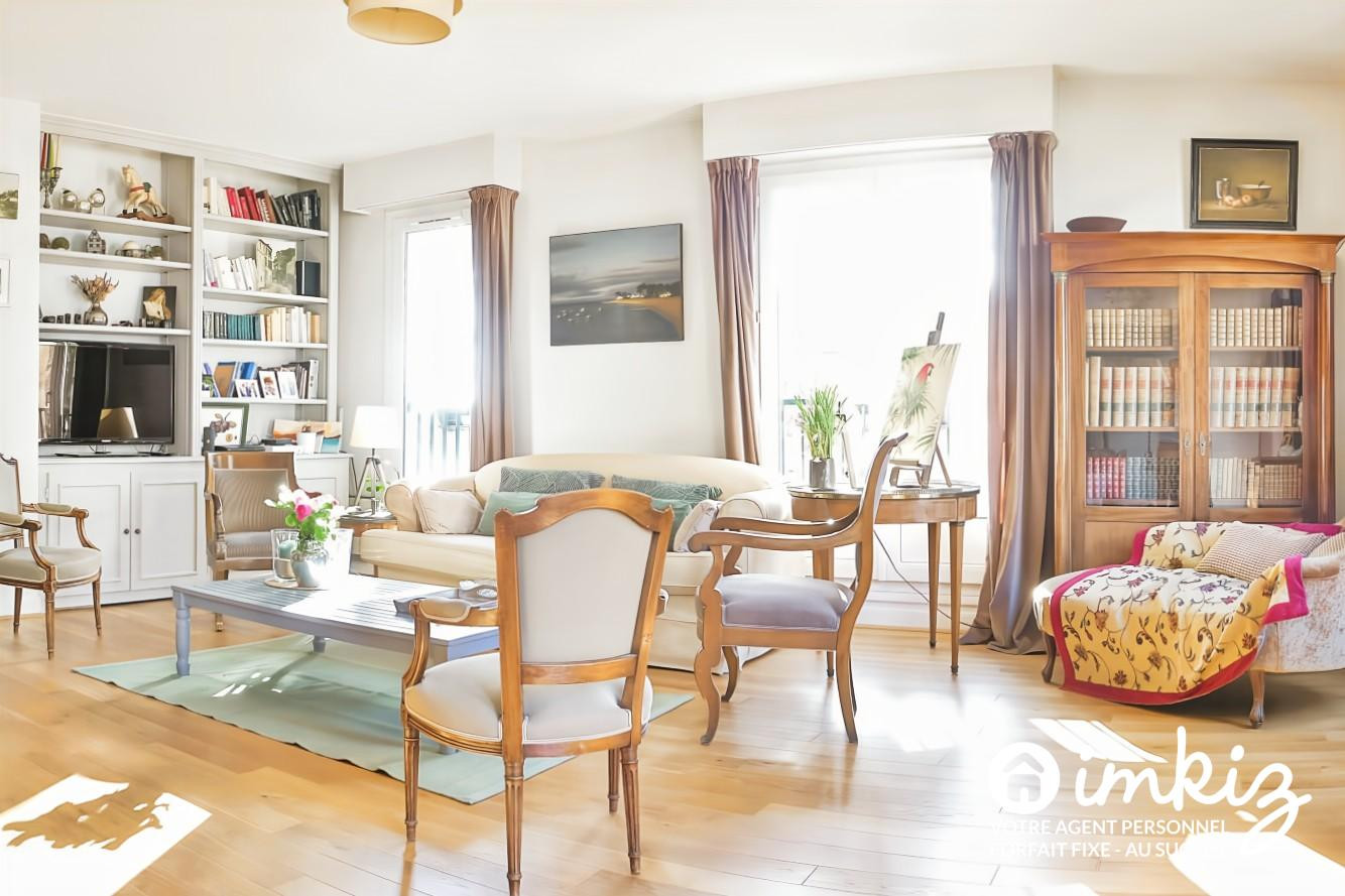 
                                                Vente
                                                 Duplex 137 m2 carrez (168m² sol) 5ch, Pl Alex. 1er
