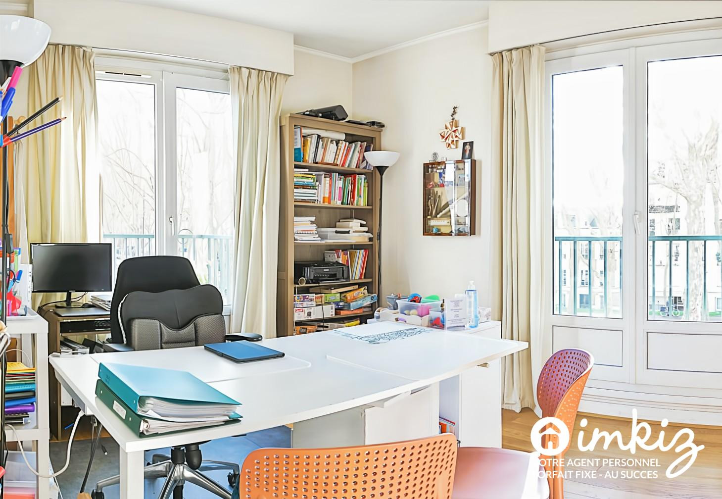 
                                                Vente
                                                 Duplex 137 m2 carrez (168m² sol) 5ch, Pl Alex. 1er