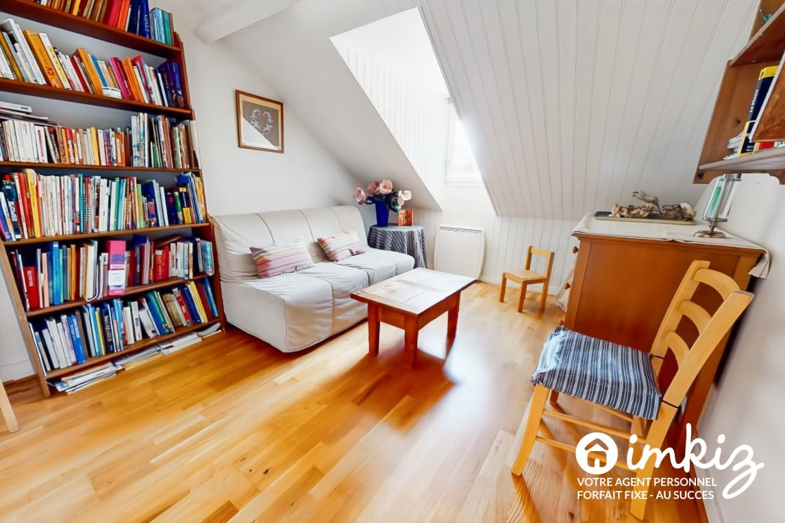 
                                                Vente
                                                 Duplex 137 m2 carrez (168m² sol) 5ch, Pl Alex. 1er