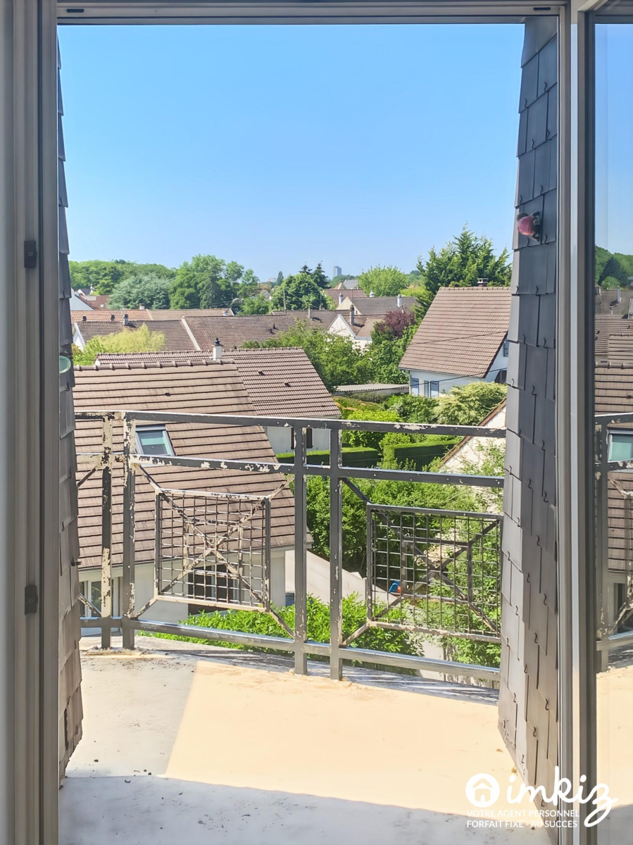 
                                                Vente
                                                 Duplex 2 pièces avec balcon, cave et parking