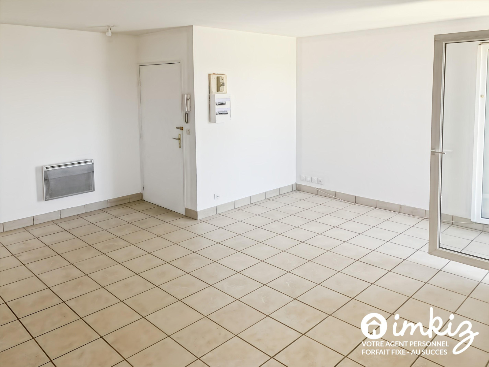
                                                Vente
                                                 Duplex 2 pièces avec balcon, cave et parking