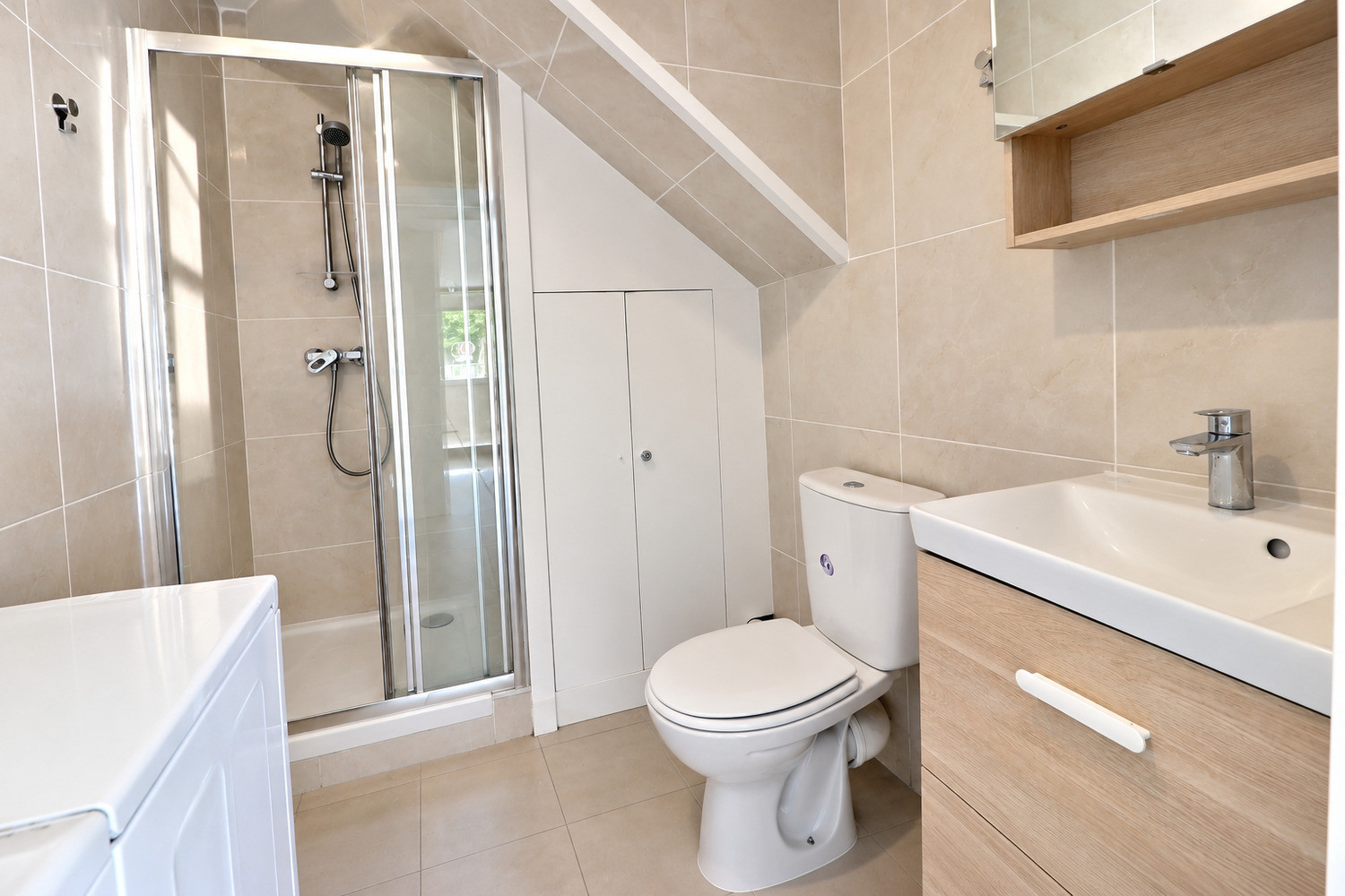 
                                                Vente
                                                 Duplex 2 pièces refait à neuf à Montreuil