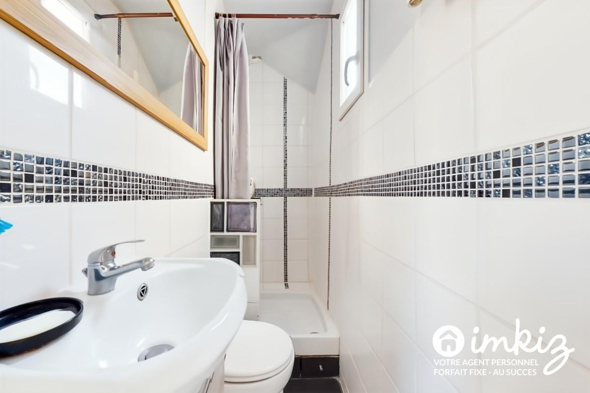 
                                                Vente
                                                 Duplex 3 pièces avec balcon et dépendance