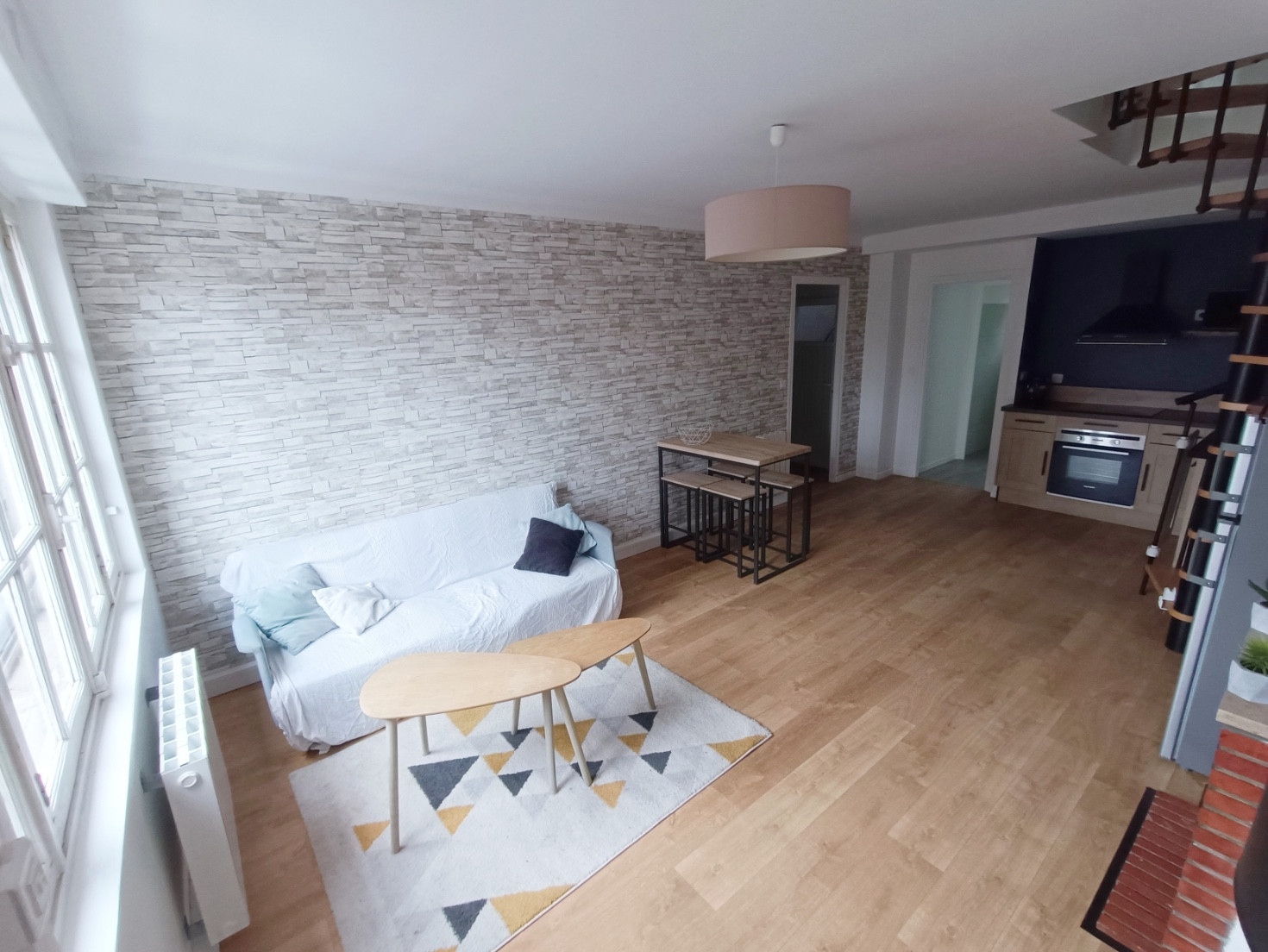 
                                                Vente
                                                 Duplex 4 chambres avec jardin