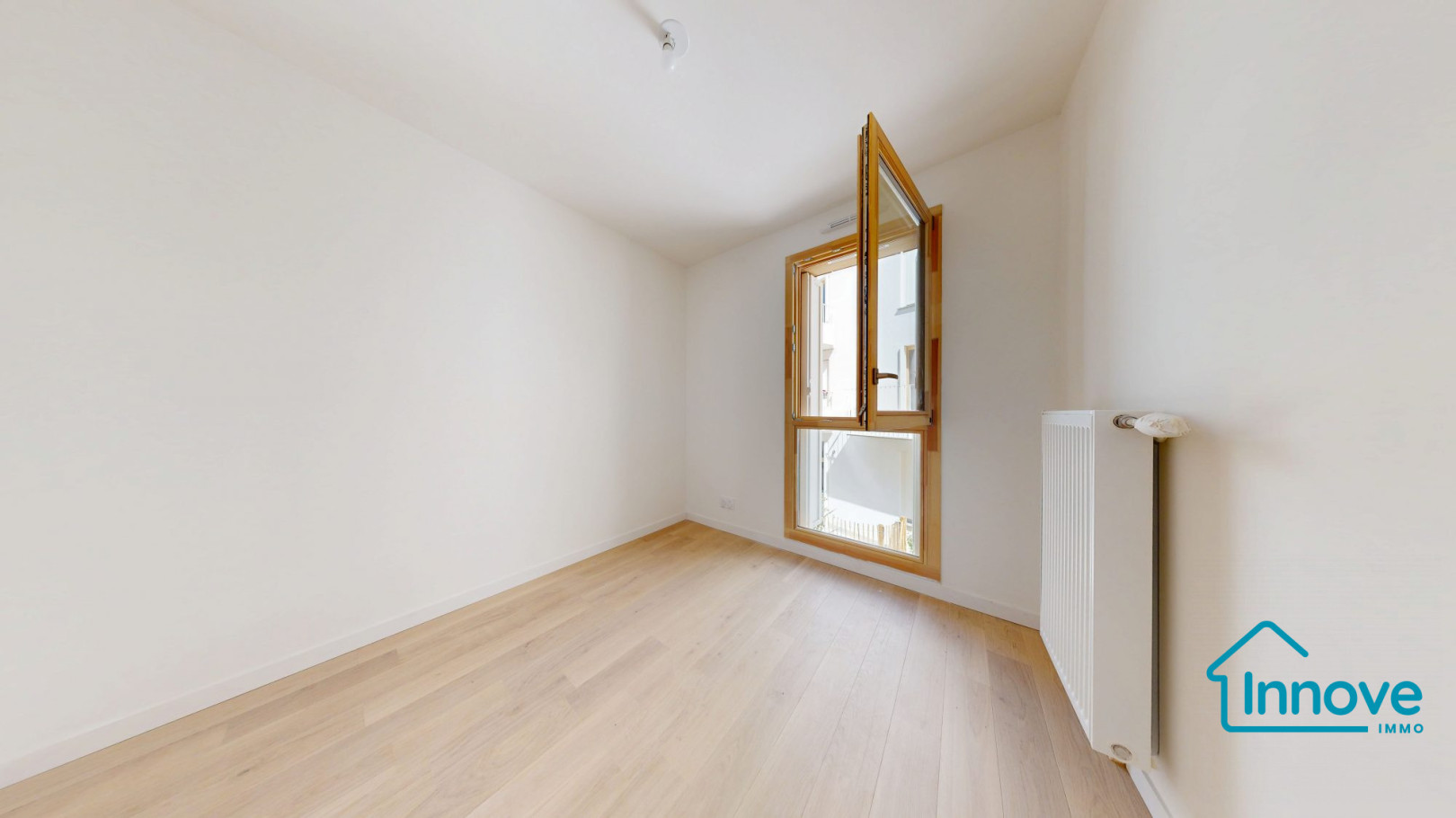 
                                                Vente
                                                 Duplex 4 chambres Rive gauche Frais de notaire offerts