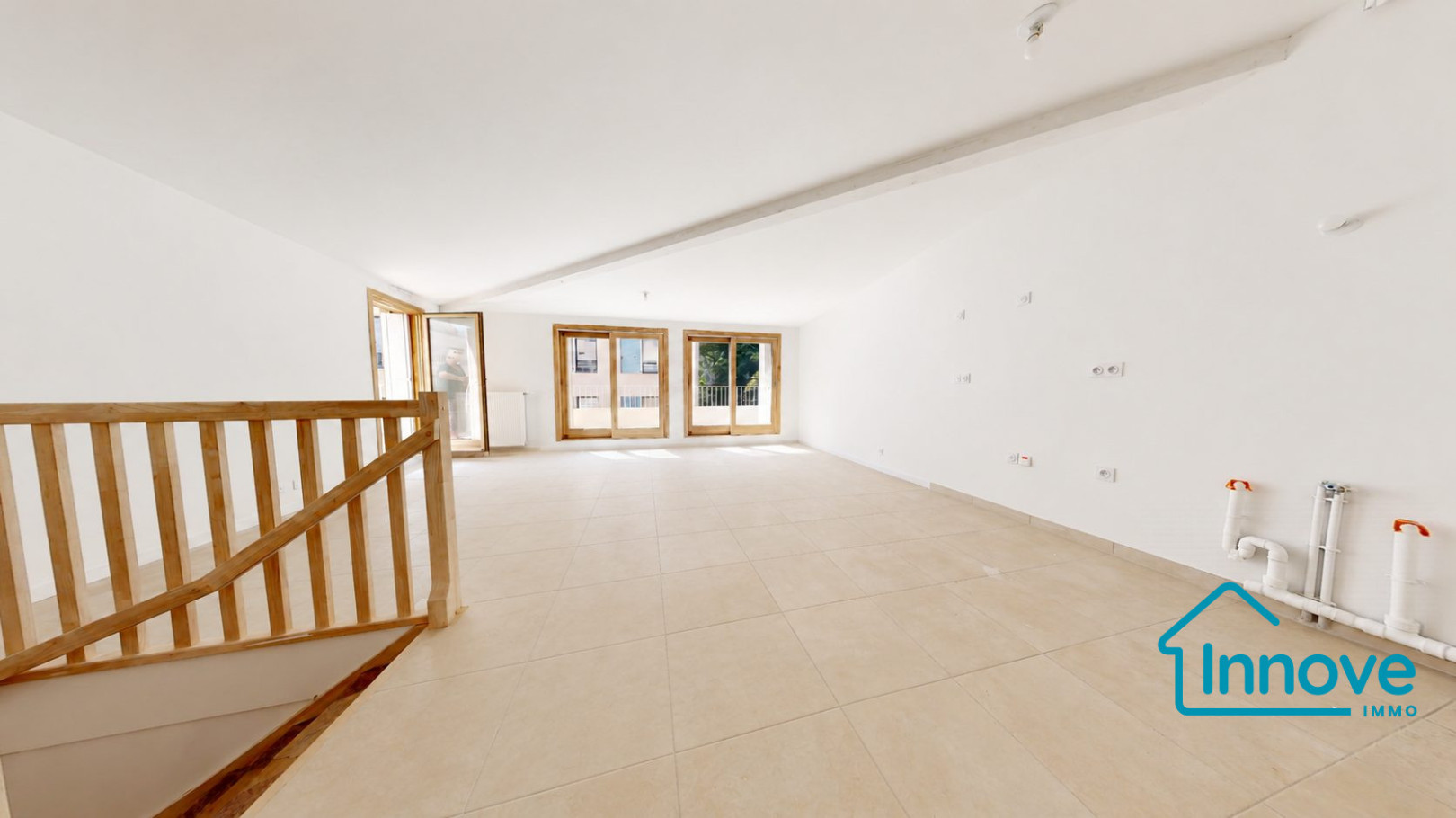 
                                                Vente
                                                 Duplex 4 chambres Rive gauche Frais de notaire offerts