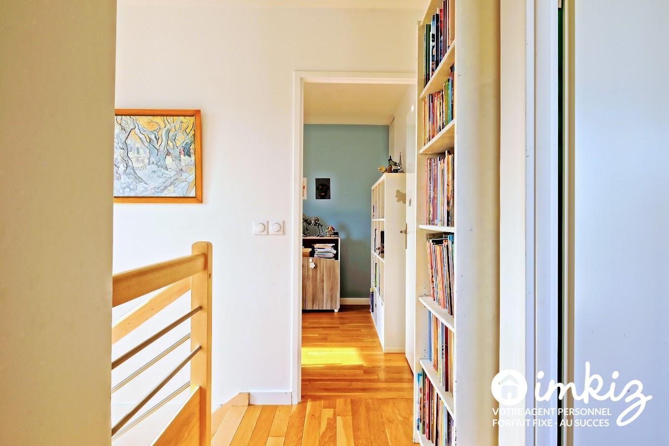 
                                                Vente
                                                 Duplex 4 pièces - Terrasses - Parking