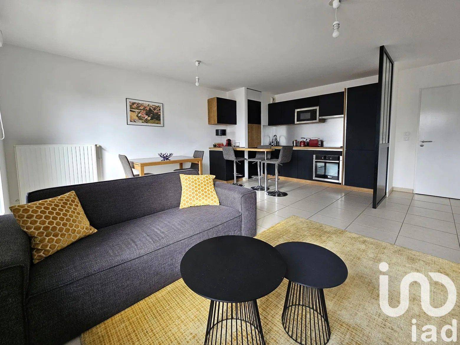 
                                                Location
                                                 Duplex 4P meublé, balcon, pking, 78m2 boutin/96m2