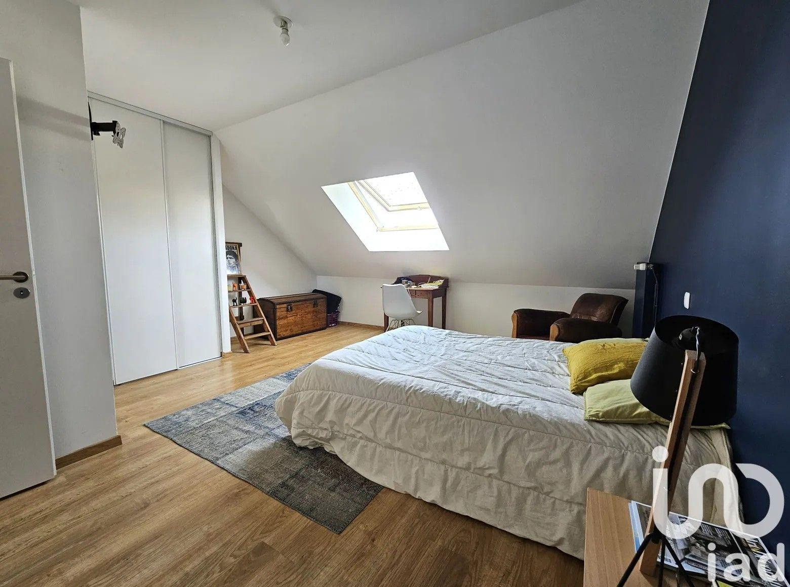 
                                                Location
                                                 Duplex 4P meublé, balcon, pking, 78m2 boutin/96m2