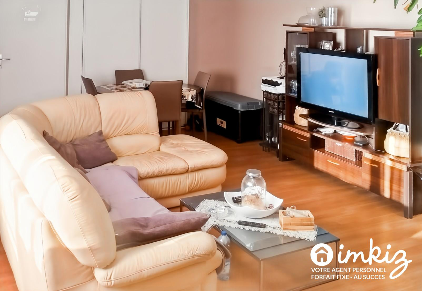 
                                                Vente
                                                 Duplex 5 pièces dernier étage avec terrasse