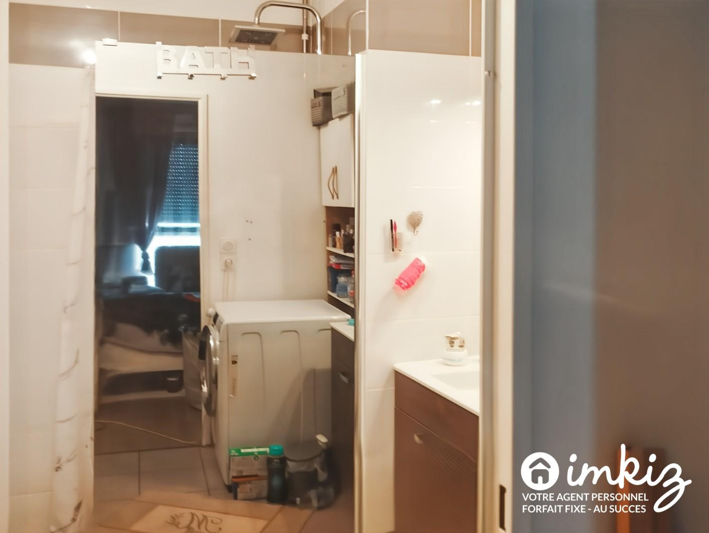 
                                                Vente
                                                 Duplex 5 pièces dernier étage avec terrasse