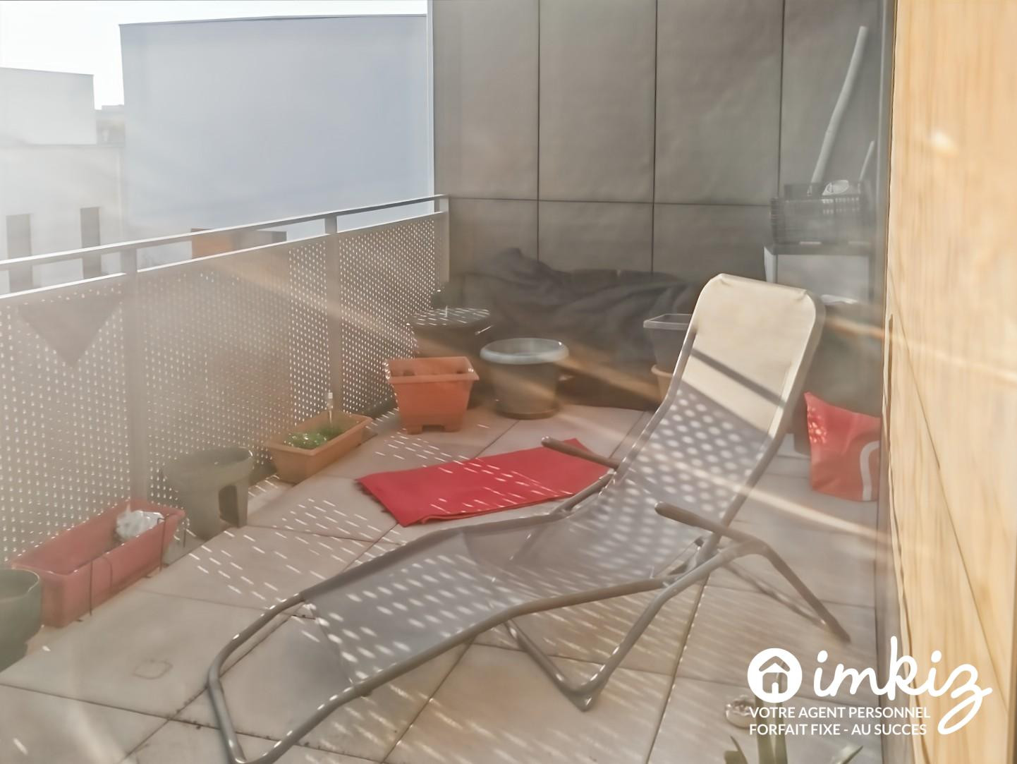 
                                                Vente
                                                 Duplex 5 pièces dernier étage avec terrasse
