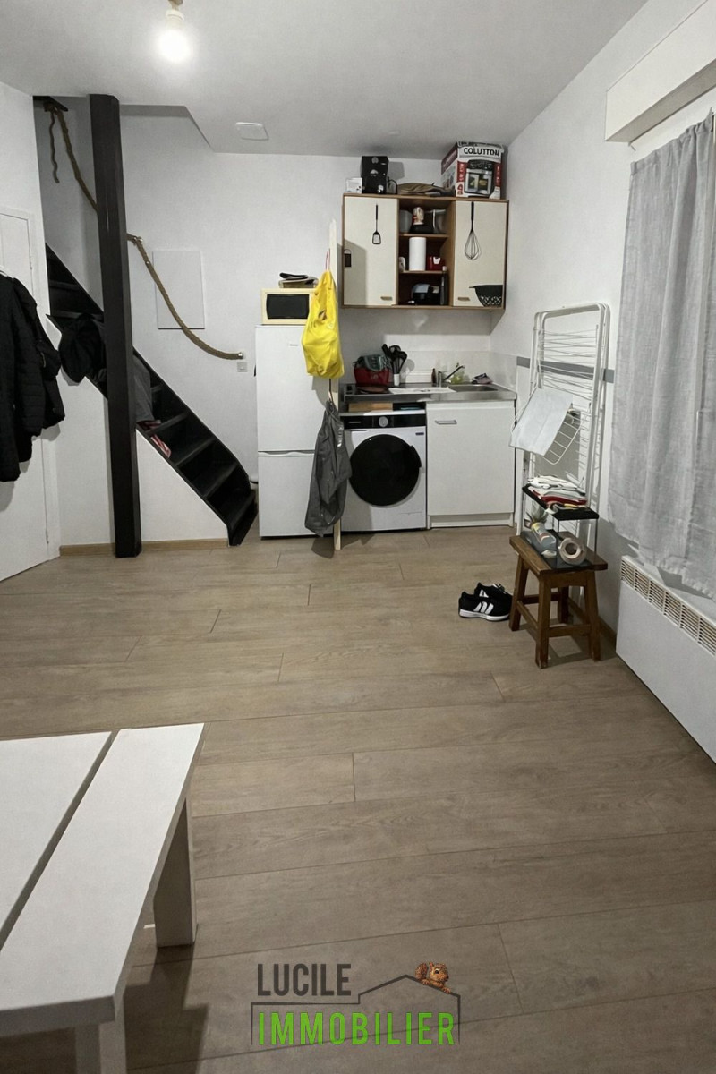 
                                                Location
                                                 duplex