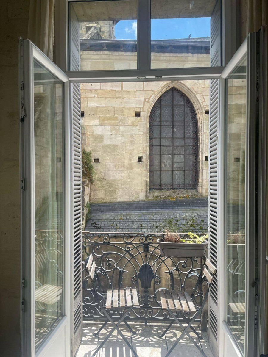 
                                                Location
                                                 Duplex 70m2 / quartier piéton Fernand Lafargue
