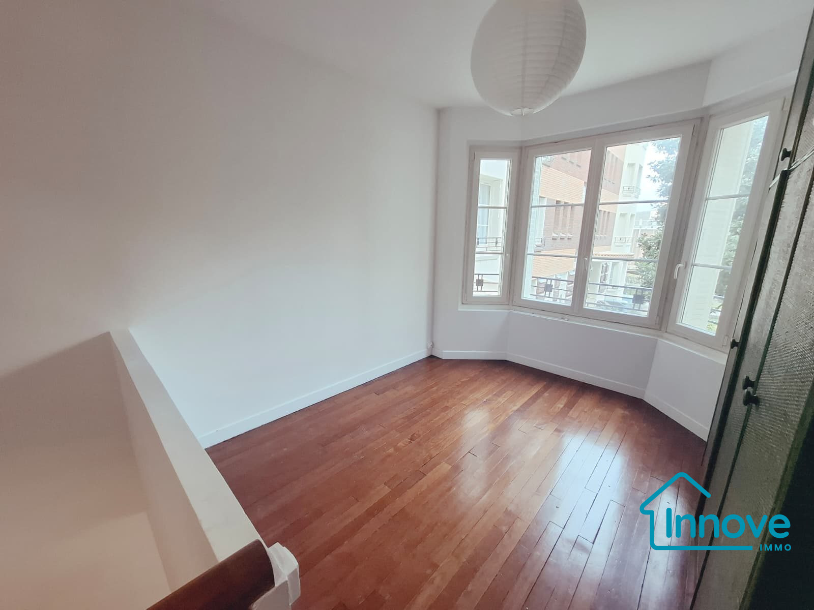 
                                                Location
                                                 Duplex à louer – Viroflay centre-ville, gare rive Gauche