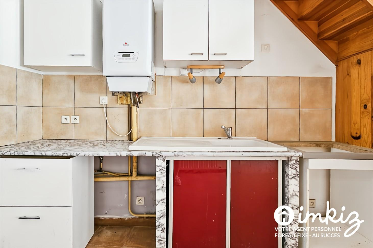 
                                                Vente
                                                 Duplex atypique de 82 m² avec 4 pièces et garage