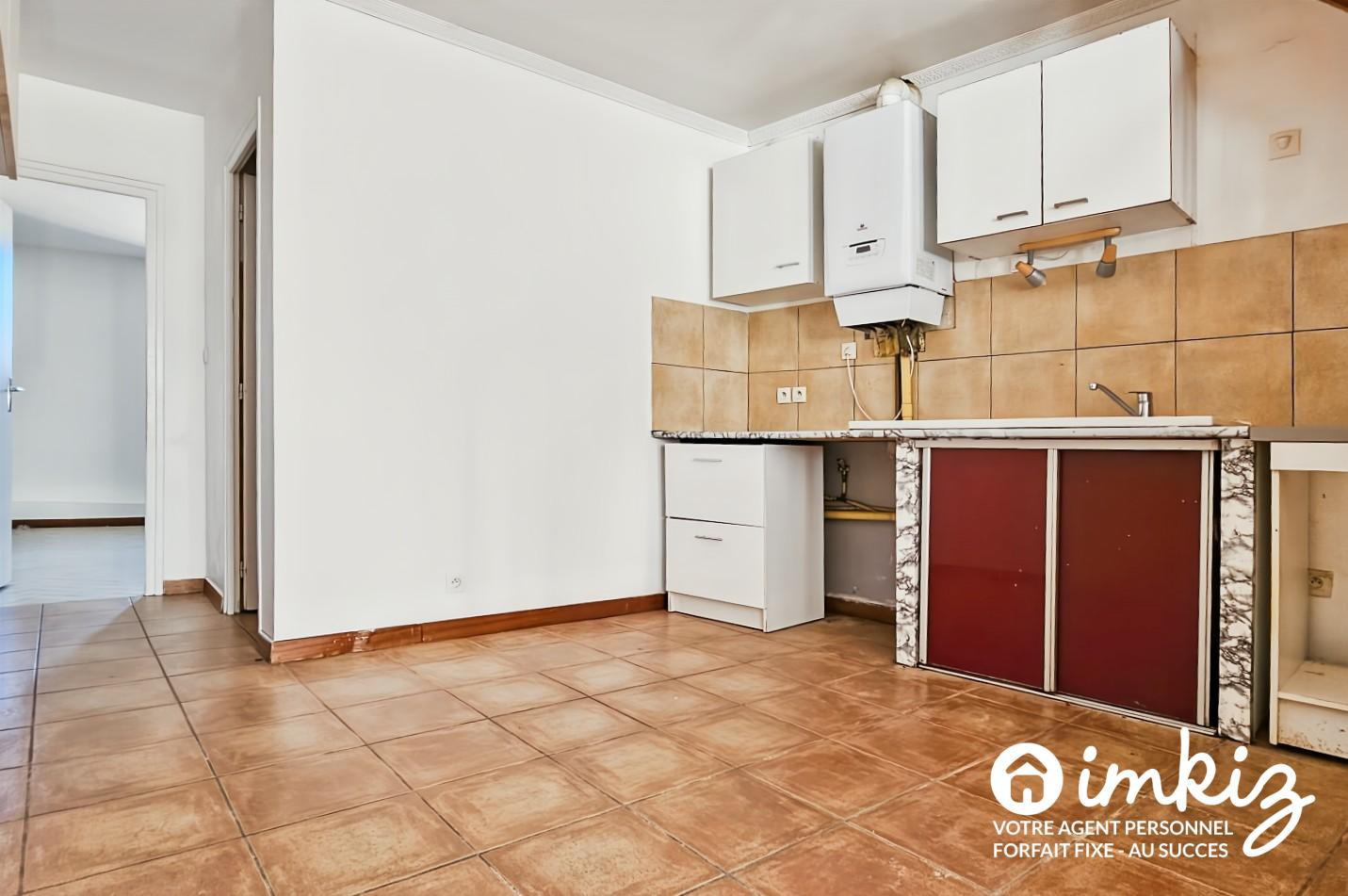 
                                                Vente
                                                 Duplex atypique de 82 m² avec 4 pièces et garage