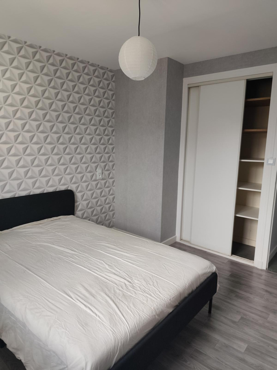 
                                                Location
                                                 Duplex avec terrasse