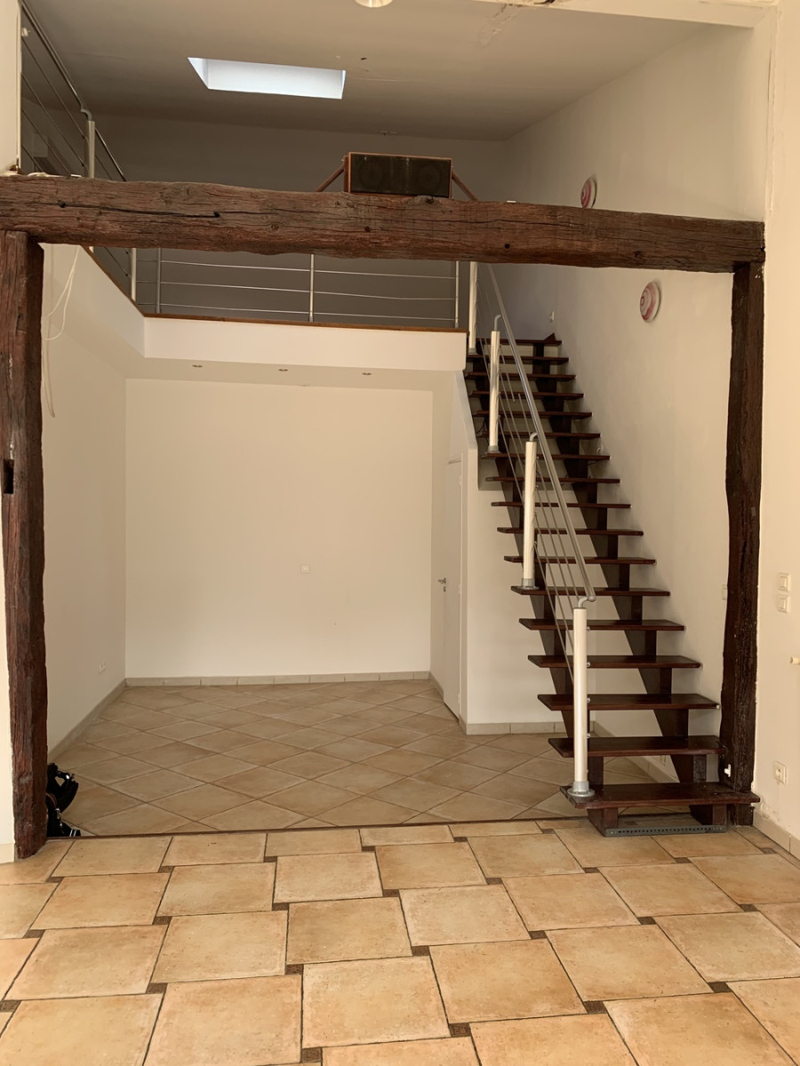 
                                                Location
                                                 Duplex avec terrasse proche métro 8 et RER D