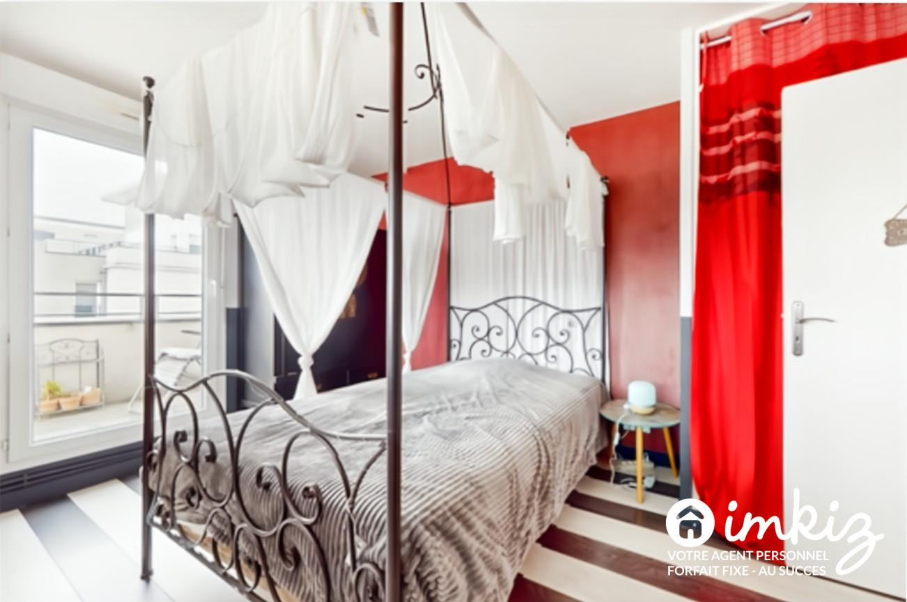 
                                                Vente
                                                 Duplex avec terrasses et balcon.