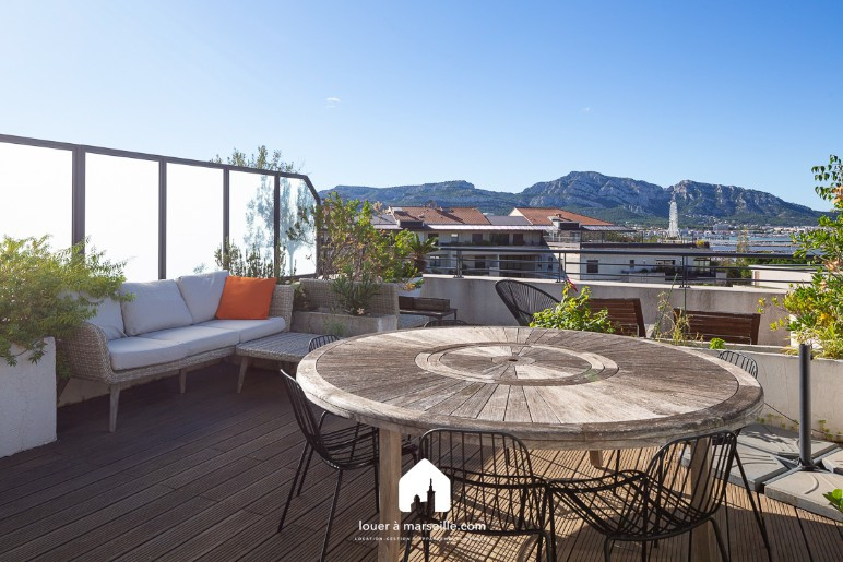 
                                                Location
                                                 Duplex Borely