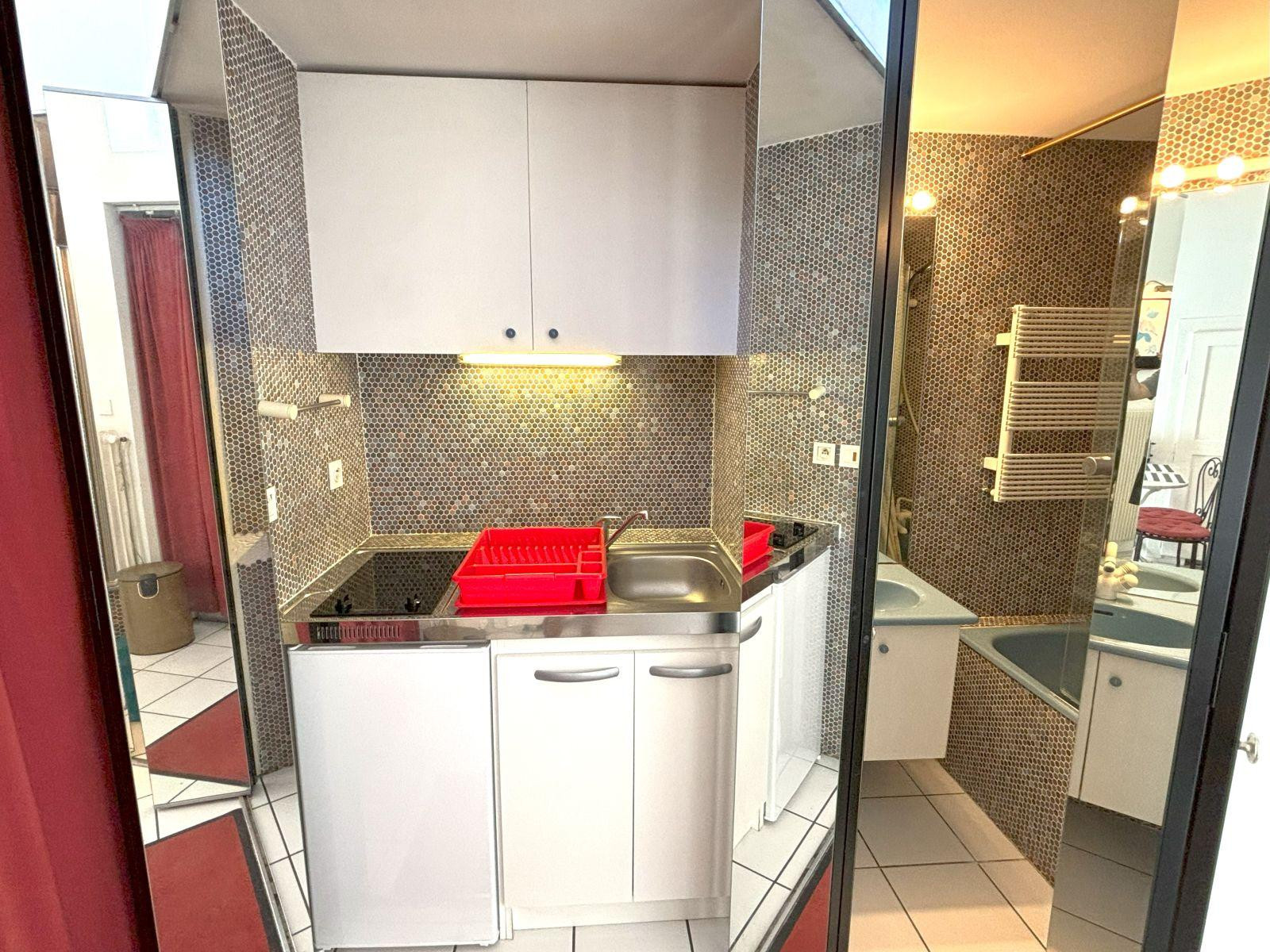 
                                                Location
                                                 Duplex chauffé et rénové en quartier résidentiel