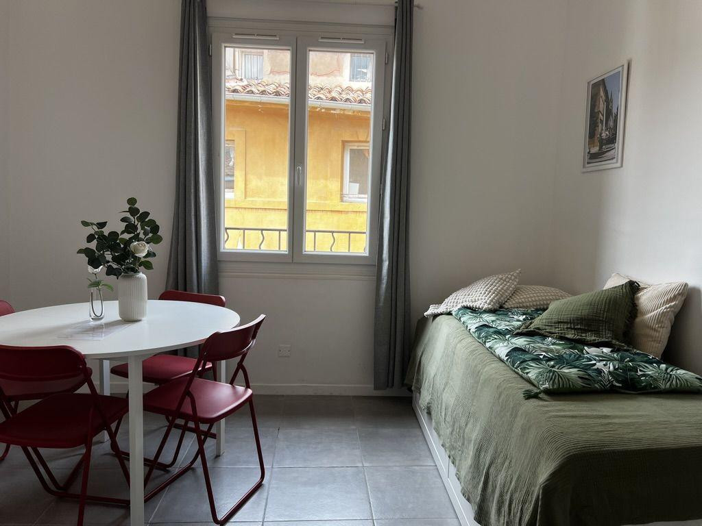 
                                                Location
                                                 Duplex CV rénové avec clim / lave linge / internet