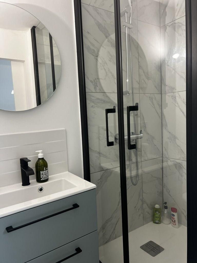 
                                                Location
                                                 Duplex CV rénové avec clim / lave linge / internet