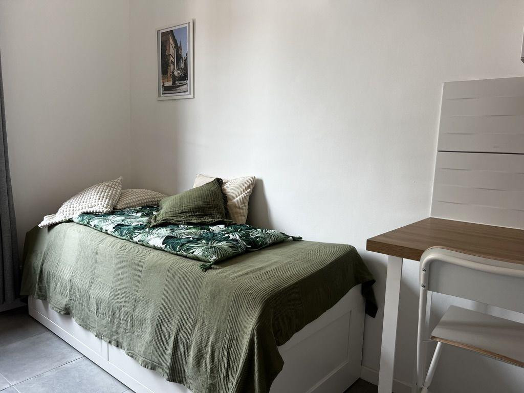 
                                                Location
                                                 Duplex CV rénové avec clim / lave linge / internet