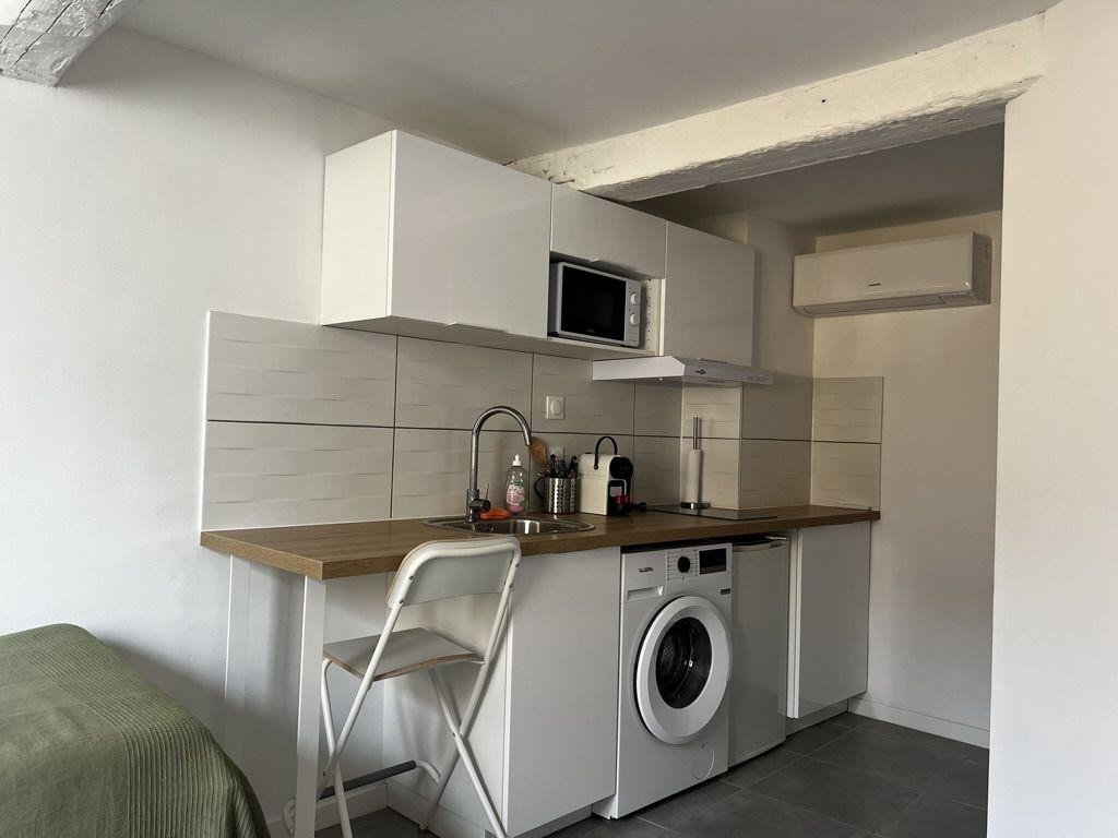 
                                                Location
                                                 Duplex CV rénové avec clim / lave linge / internet