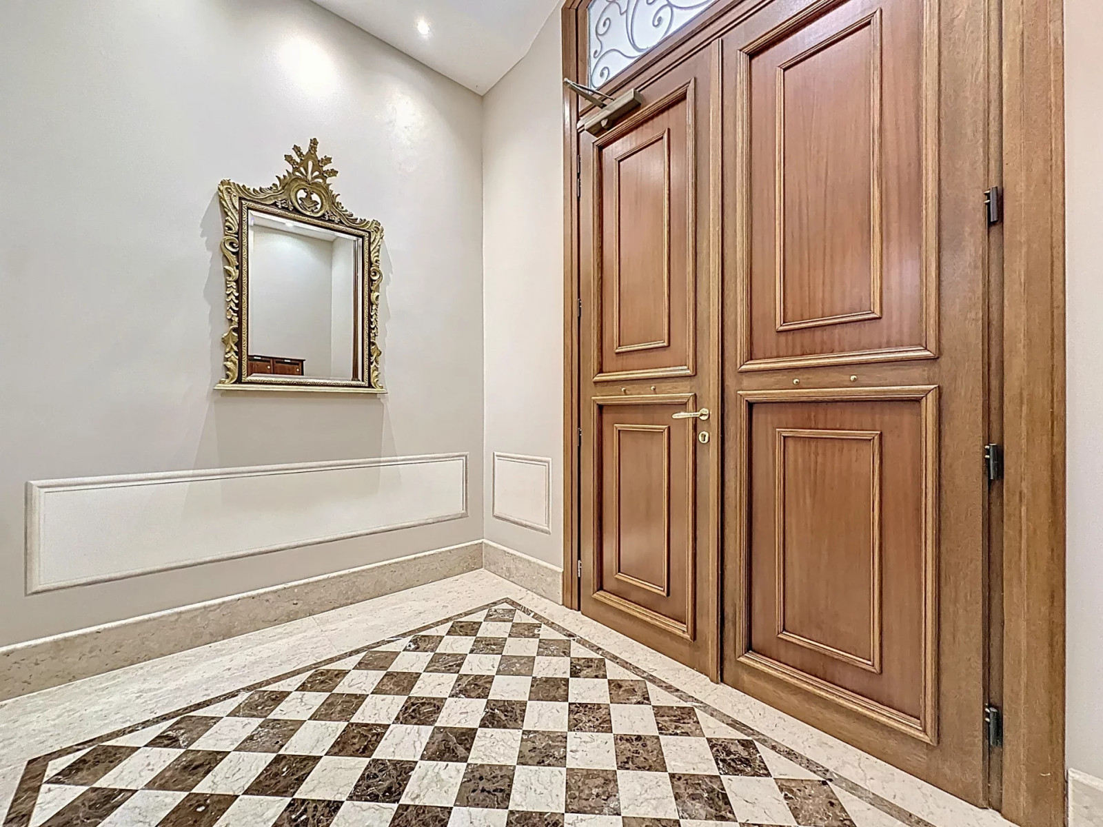 
                                                Vente
                                                 Duplex d’Exception à Cimiez