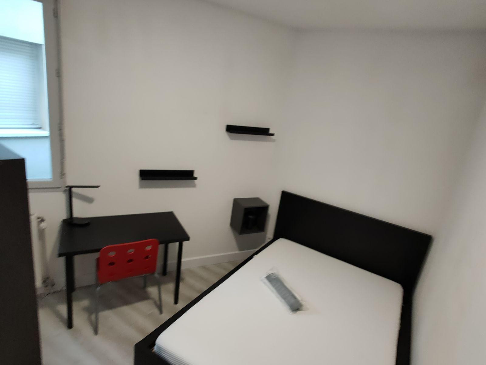 
                                                Location
                                                 Duplex dans résidence de 5 logements