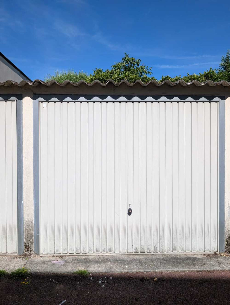 
                                                Vente
                                                 Duplex dernier étage avec box à La Varenne