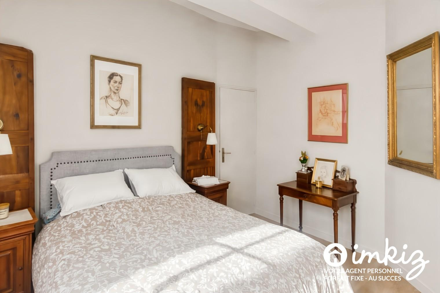 
                                                Vente
                                                 Duplex dernier étage centre historique