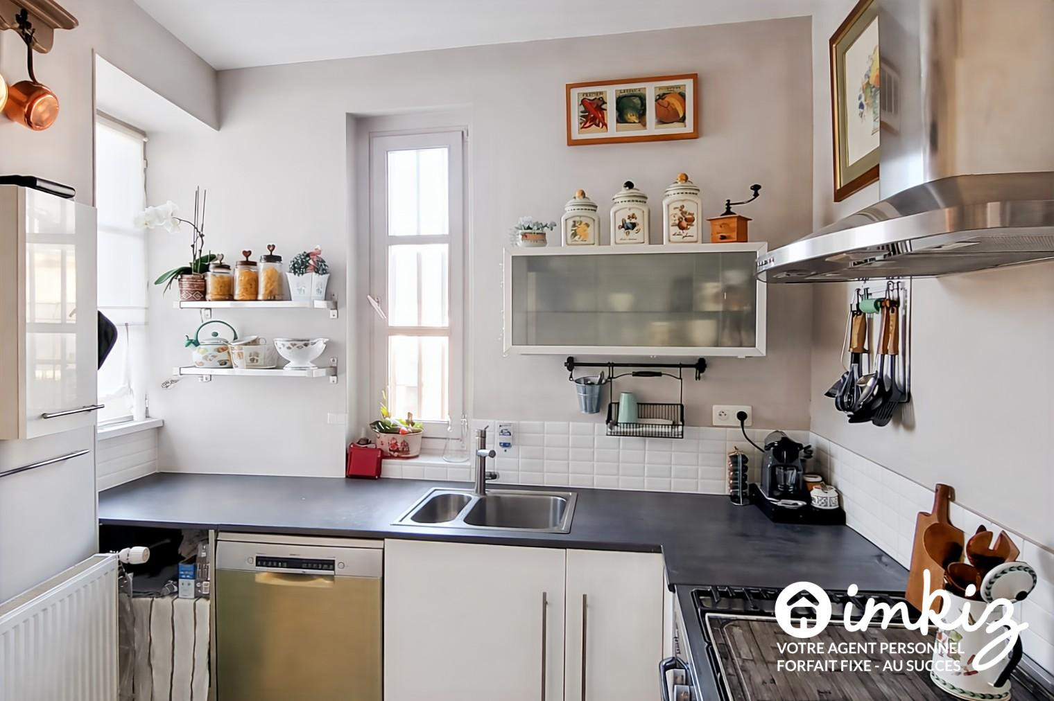 
                                                Vente
                                                 Duplex dernier étage centre historique