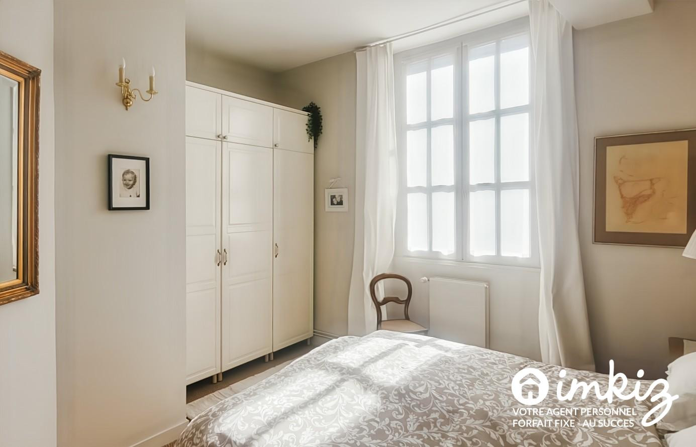 
                                                Vente
                                                 Duplex dernier étage centre historique