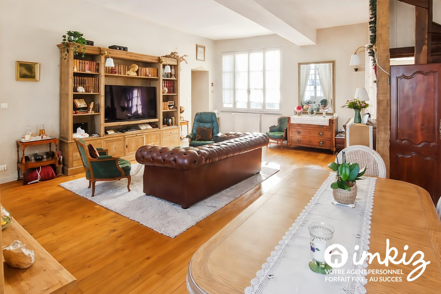 
                                                Vente
                                                 Duplex dernier étage centre historique