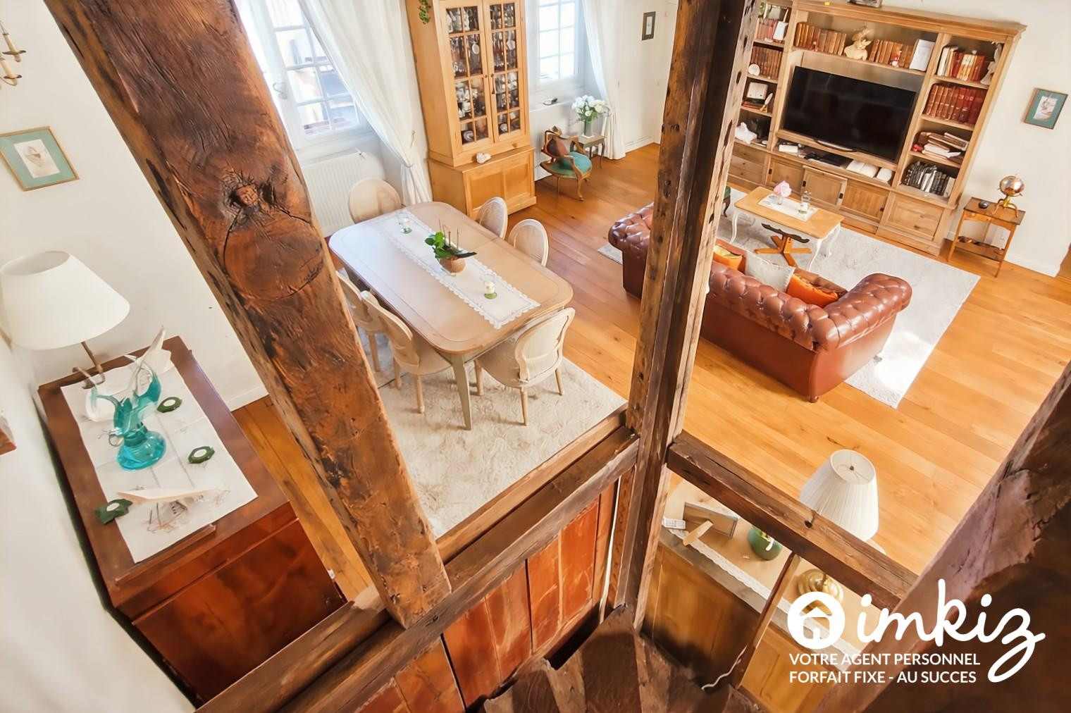 
                                                Vente
                                                 Duplex dernier étage centre historique