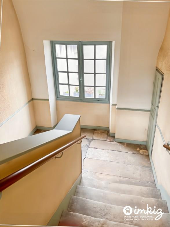 
                                                Vente
                                                 Duplex dernier étage centre historique